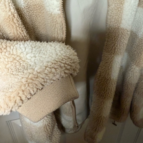 Levi's Women's Zip Up Sherpa Teddy Jacket - Large - Picture 11 of 11